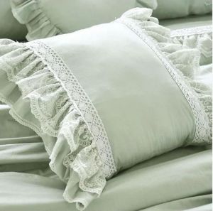 6 Pcs Ruffled Edge Quilted Bedding Set