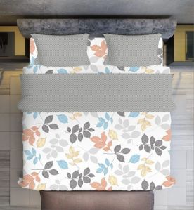 Off White Polycotton Double Size Printed Bed Sheet Set with Pillow Covers