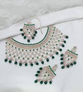 Women Mirage Pearl Necklace Earring Set