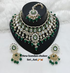 Women Stylish Choker Necklace Earring Set