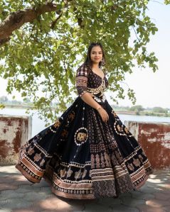 Women\'s Black Traditional Ajrakh Printed Chaniya Choli Set