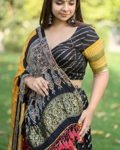Women\'s Designer Embroidered Silk Lehenga