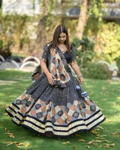 Women\'s Festive Mirror Work Lehenga Choli Set