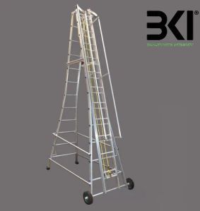 Aluminium Telescopic Wheeled Ladder