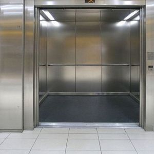 Silver Stainless Steel Passenger Elevator