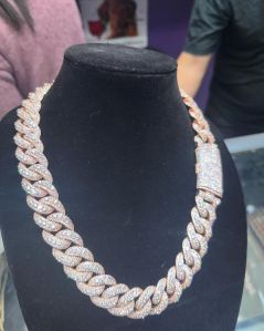 Luxury Moissanite Iced Out Chain