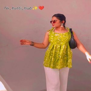 Ladies Green Sleeveless Cotton Printed Short Kurti