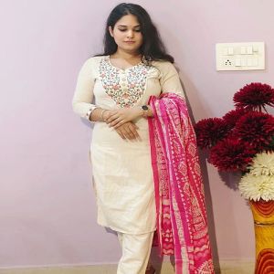 Ladies Cream Printed Rayon Kurti Pant Set with Dupatta