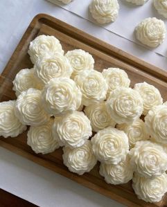 Soy Wax White Peony Flower Candle