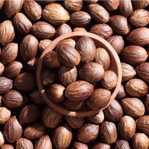 Whole A Grade Nutmeg