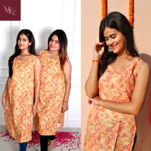 Ladies Printed Sleeveless Long Kurti