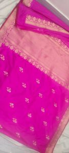 Rani Pink Floral Zari Border Soft Silk Saree