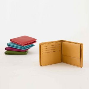 Mens Bi-Fold Leather Wallet