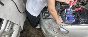 Car Battery Jump Starter