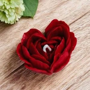 Rose Blossom Scented Candle