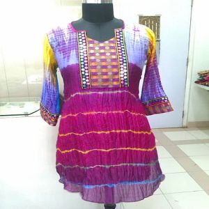 Ladies Full Sleeve Silk Kurti