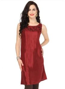 Ladies Mroon Viscose Kurti