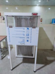 Laminar Air Flow Workstation with SS Legs Laminar Air Flow Workstation with SS Legs