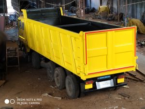 dumper truck