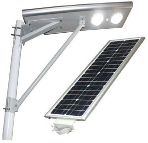 24 Watt Solar Integrated Street Light