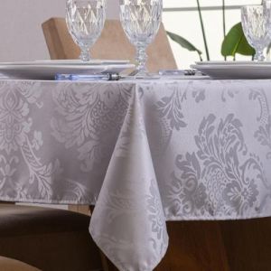 Elegant Jacquard Table Cover