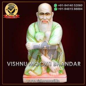 Tajuddin Baba Marble Statue
