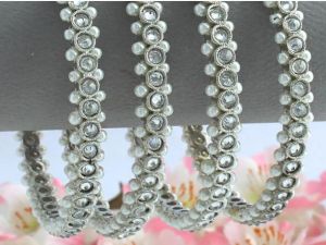 Aarzoo Women Bangle Set