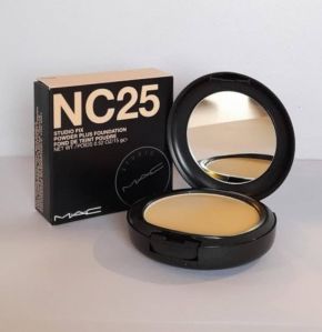 Mac NC25 Powder Plus Foundation