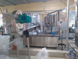 PET Bottles Filling Machine