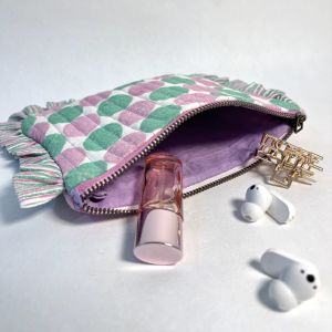 Pebble Flat Frill Quilted Pouch
