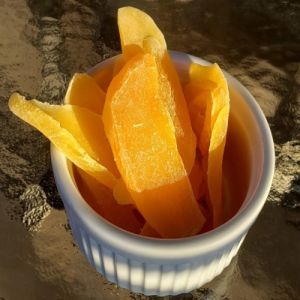Loos Packing Dried Mango