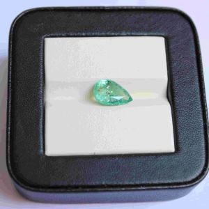 natural emerald columbian gemstone