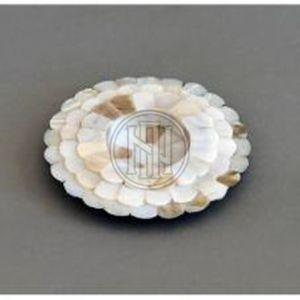 White and Brown Scalloped Bone Inlay Coaster