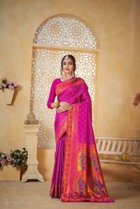 9739 Bright Magenta Paithani Silk Saree
