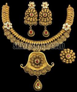 Exclusive 22k Real Gold Kundan Antique Choker Set
