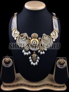 Antique Layered Pearl and Kundan Gold Necklace Set