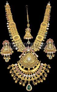 Grand Maharani Gold Bridal Necklace Set