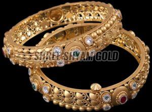 Traditional Antique Gold Kundan Bangle Set