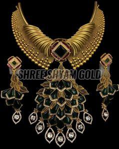 Grand Maharani Gold Bridal Necklace Set