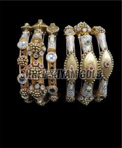 Authentic 22K Hallmarked Gold Kundan Antique Bangles