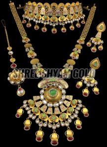 Royal Rajwadi Gold Bridal Jewelry Set