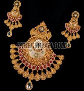 Traditional Temple Style Gold Pendant Earring Set