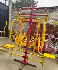 Outdoor Double Chest Press