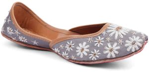 Floral Jaal Leather Ladies Jutti