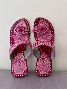 Maroon Patti Art Ladies Kolhapuri Slipper