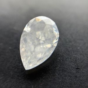 White Pear Shape Diamond