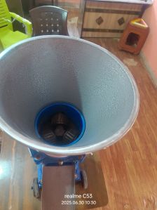 500 Kg Cattle Feed Machine