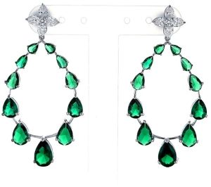 18kt Gold Green Gemstone Diamond Earrings
