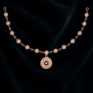 Elegance and Luxury 18kt Gold Lab Grown Diamond Pendant Set