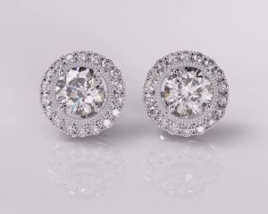 18Kt Gold Lab Grown Diamond Stud Earrings